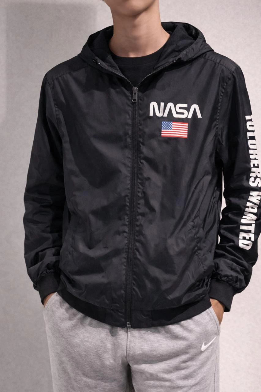 Veste H&M noire coupe vent NASA ado 11-12ans – Style streetwear & spatial